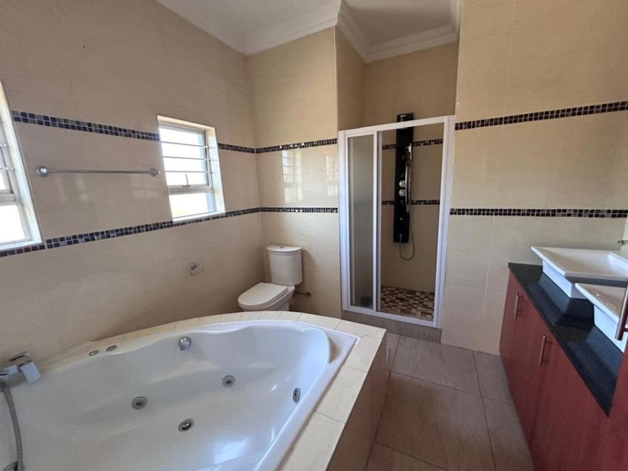 6 Bedroom Property for Sale in Eldo Village Estate Gauteng