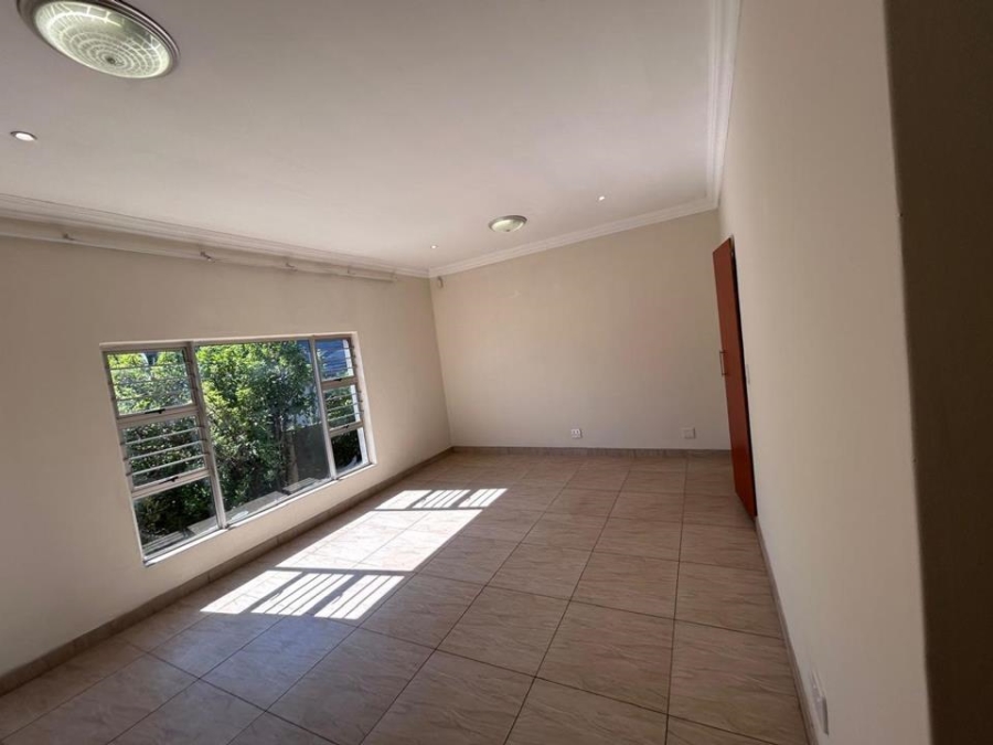 6 Bedroom Property for Sale in Eldo Village Estate Gauteng