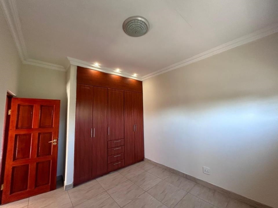 6 Bedroom Property for Sale in Eldo Village Estate Gauteng