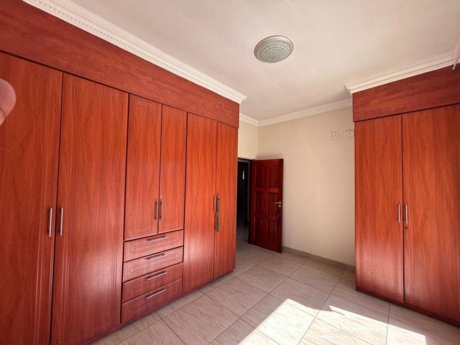 6 Bedroom Property for Sale in Eldo Village Estate Gauteng