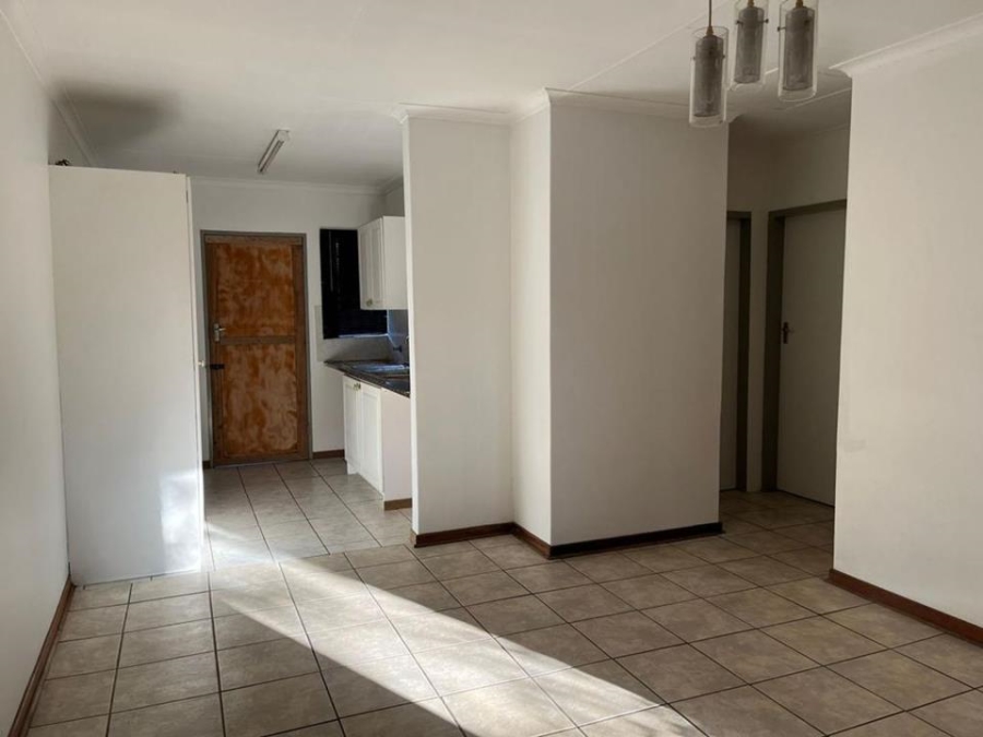 2 Bedroom Property for Sale in Rooihuiskraal North Gauteng