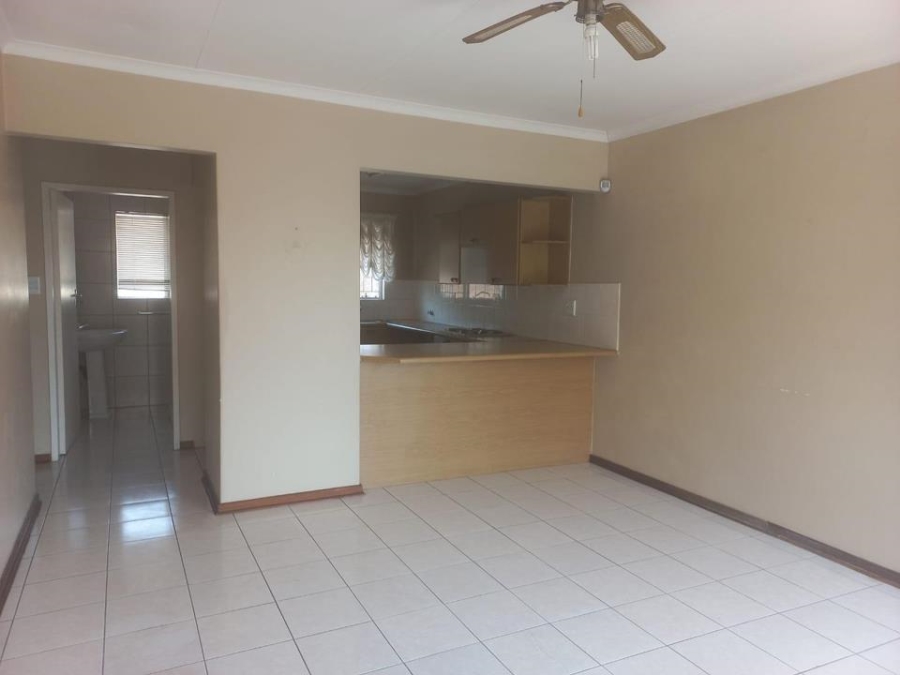 2 Bedroom Property for Sale in Eldoraigne Gauteng