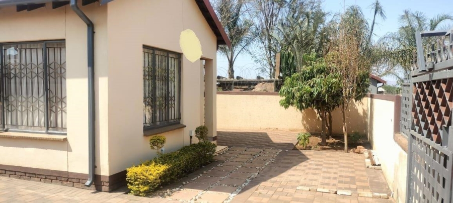 3 Bedroom Property for Sale in Soshanguve VV Gauteng