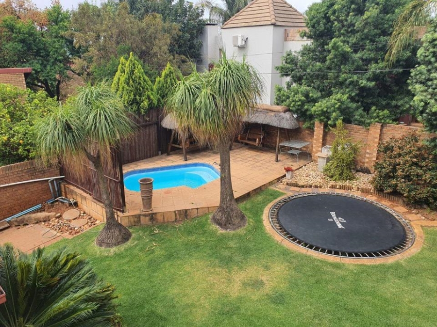 To Let 4 Bedroom Property for Rent in Eldopark Gauteng