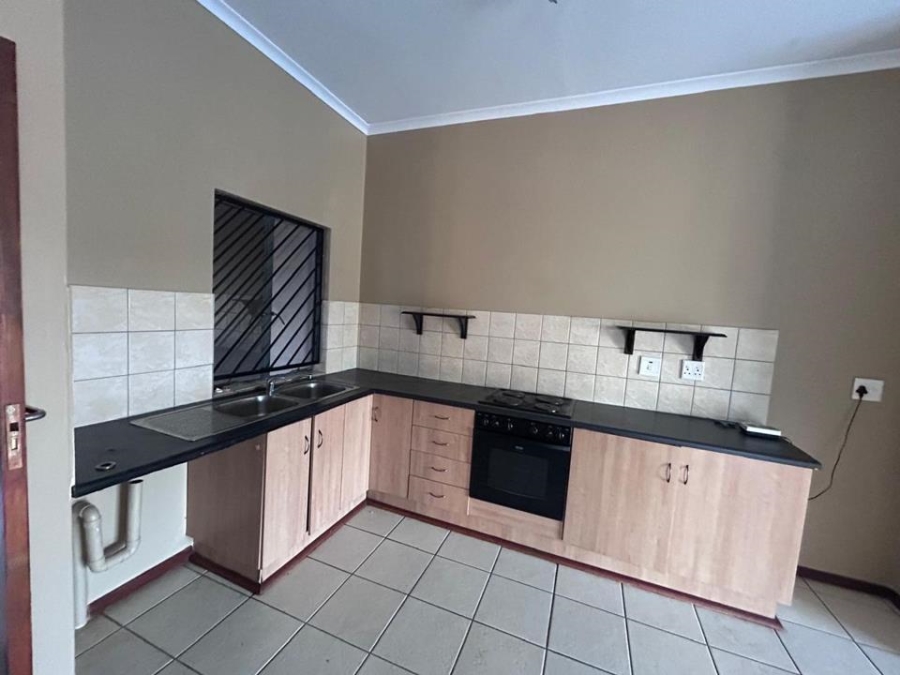 To Let 2 Bedroom Property for Rent in Eldo Lakes Estate Gauteng