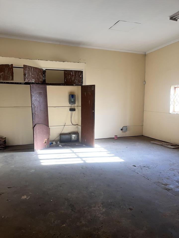 4 Bedroom Property for Sale in Laudium Gauteng