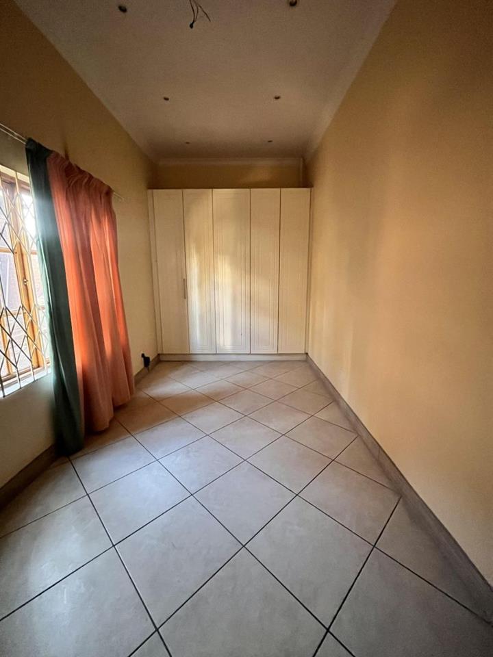 4 Bedroom Property for Sale in Laudium Gauteng