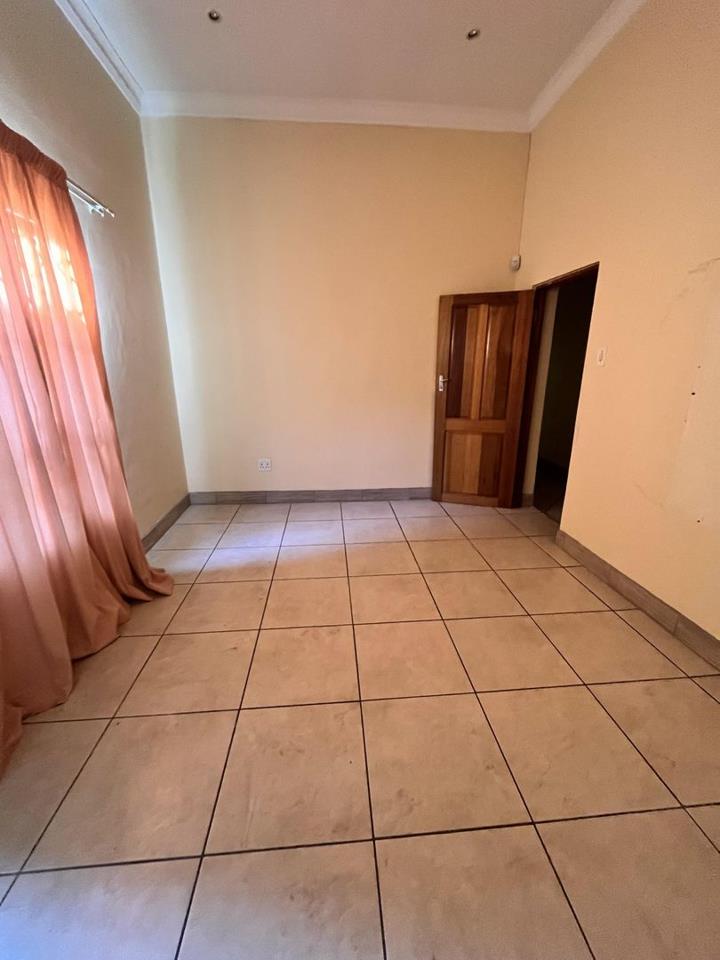 4 Bedroom Property for Sale in Laudium Gauteng