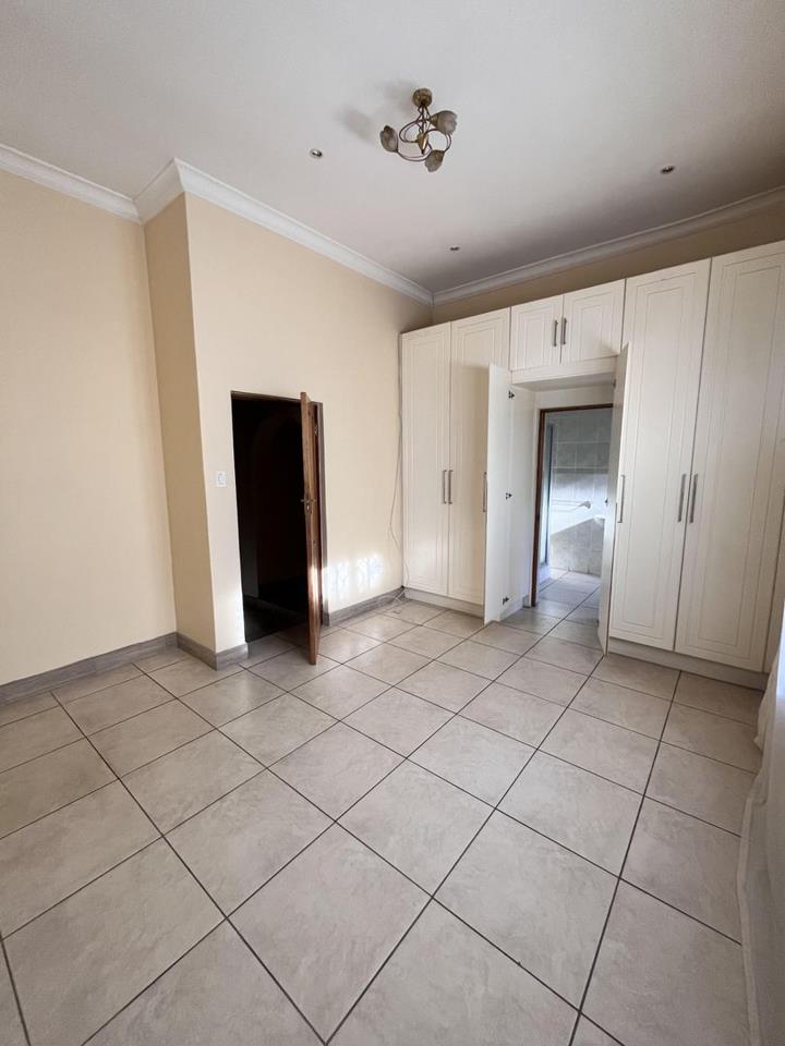 4 Bedroom Property for Sale in Laudium Gauteng