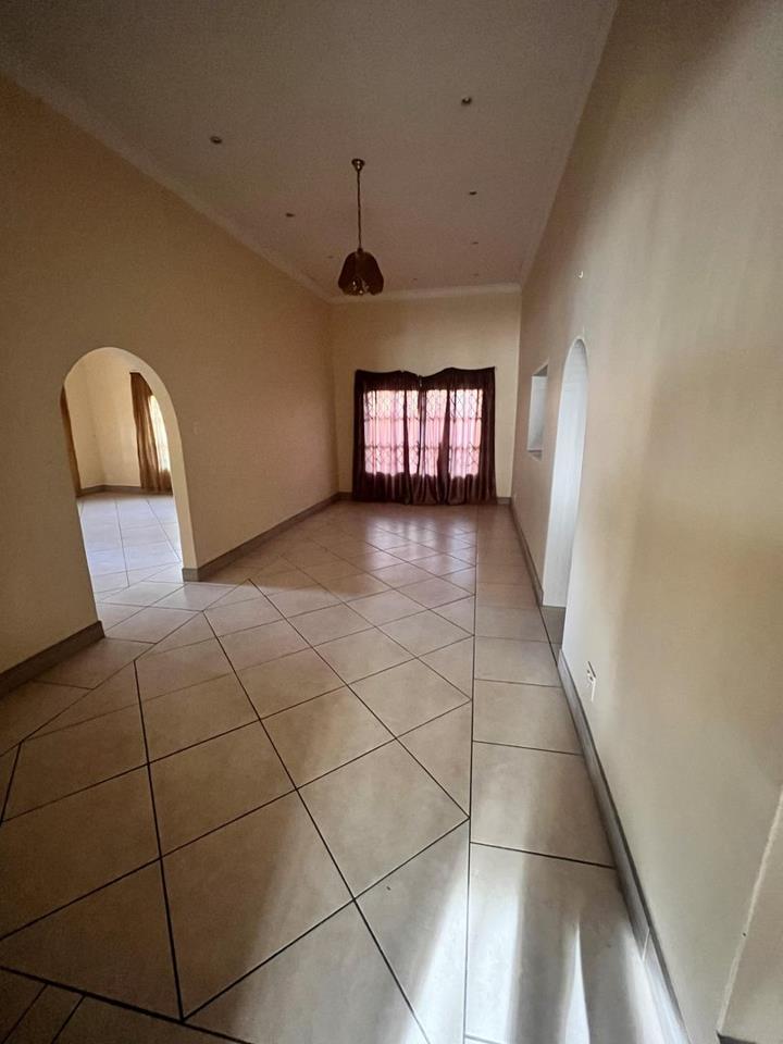 4 Bedroom Property for Sale in Laudium Gauteng