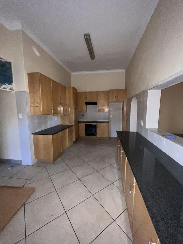 4 Bedroom Property for Sale in Laudium Gauteng