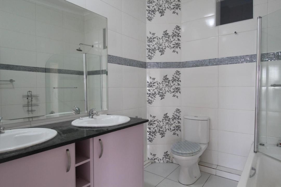 2 Bedroom Property for Sale in Morningside Gauteng