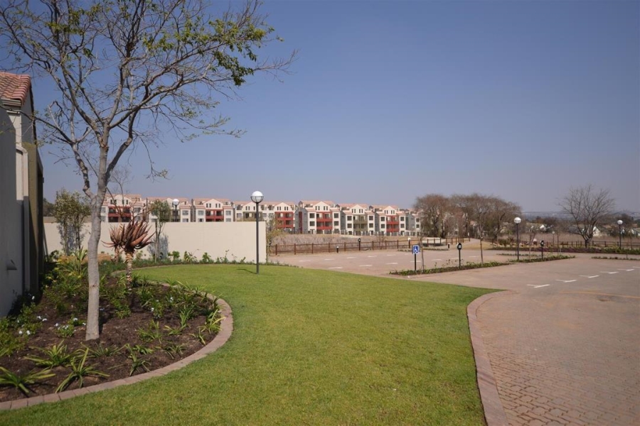 1 Bedroom Property for Sale in Fourways Gauteng