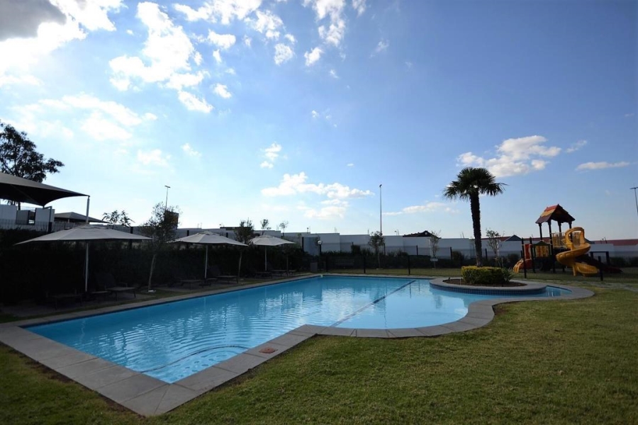 2 Bedroom Property for Sale in Petervale Gauteng