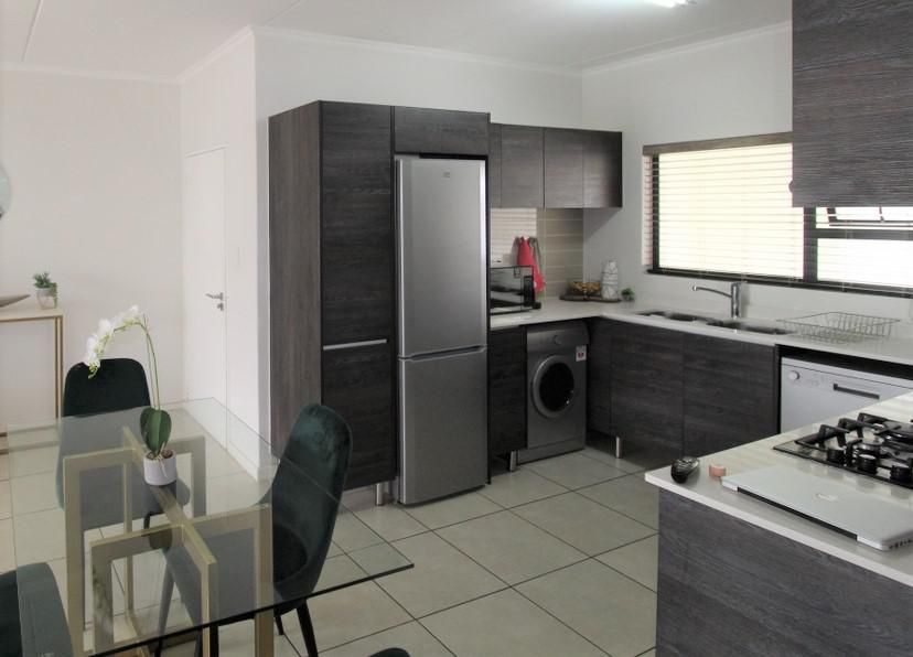 2 Bedroom Property for Sale in Petervale Gauteng