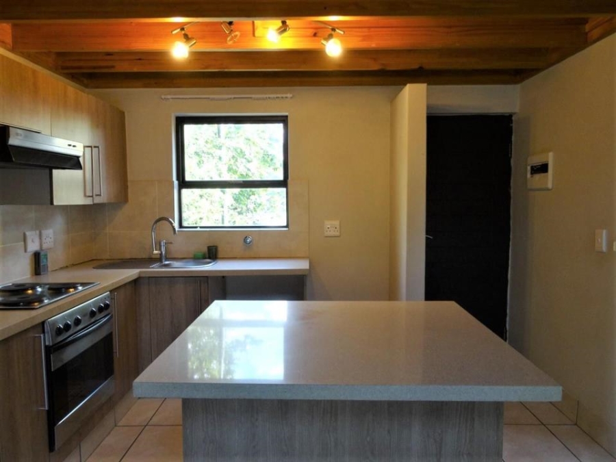 To Let 1 Bedroom Property for Rent in Douglasdale Gauteng