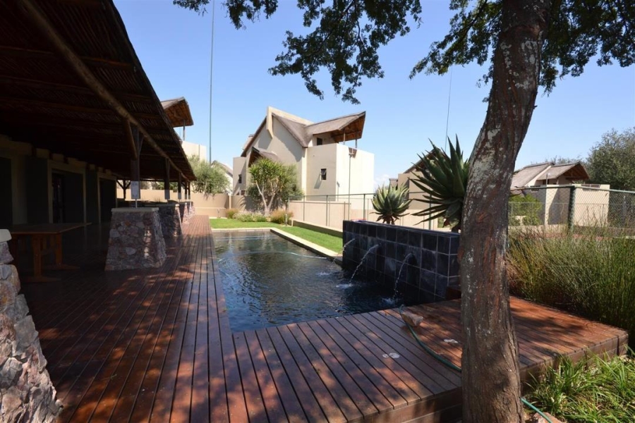 To Let 1 Bedroom Property for Rent in Douglasdale Gauteng