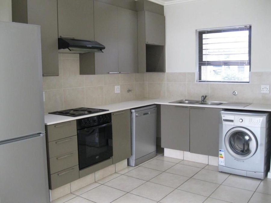 To Let 2 Bedroom Property for Rent in Fourways Gauteng