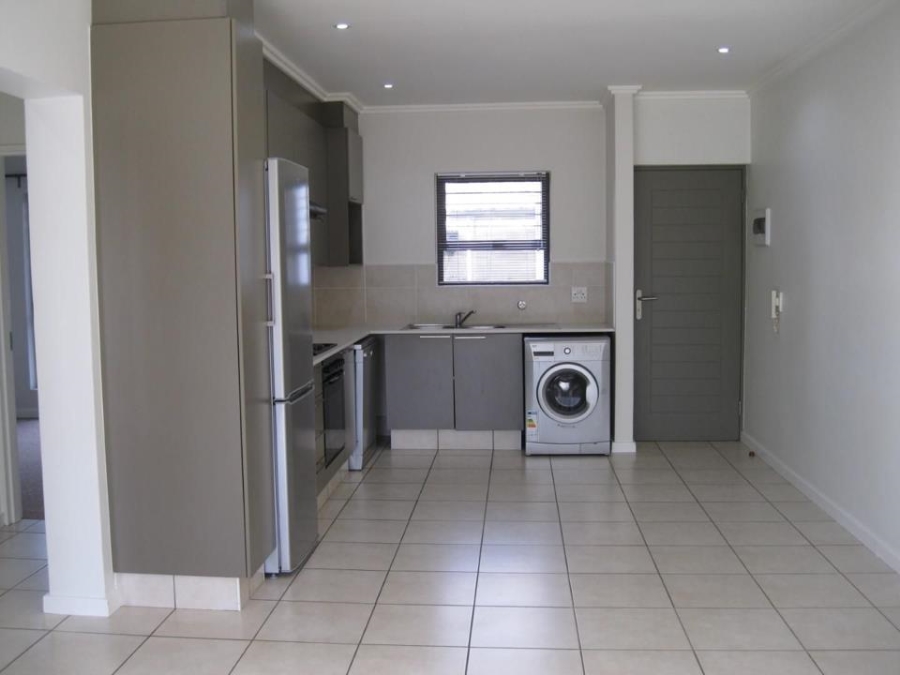 To Let 2 Bedroom Property for Rent in Fourways Gauteng