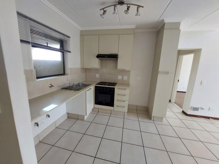 To Let 1 Bedroom Property for Rent in Bryanston Gauteng