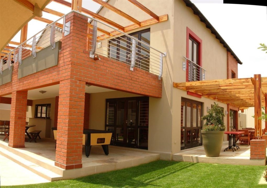 To Let 3 Bedroom Property for Rent in Bryanston Gauteng