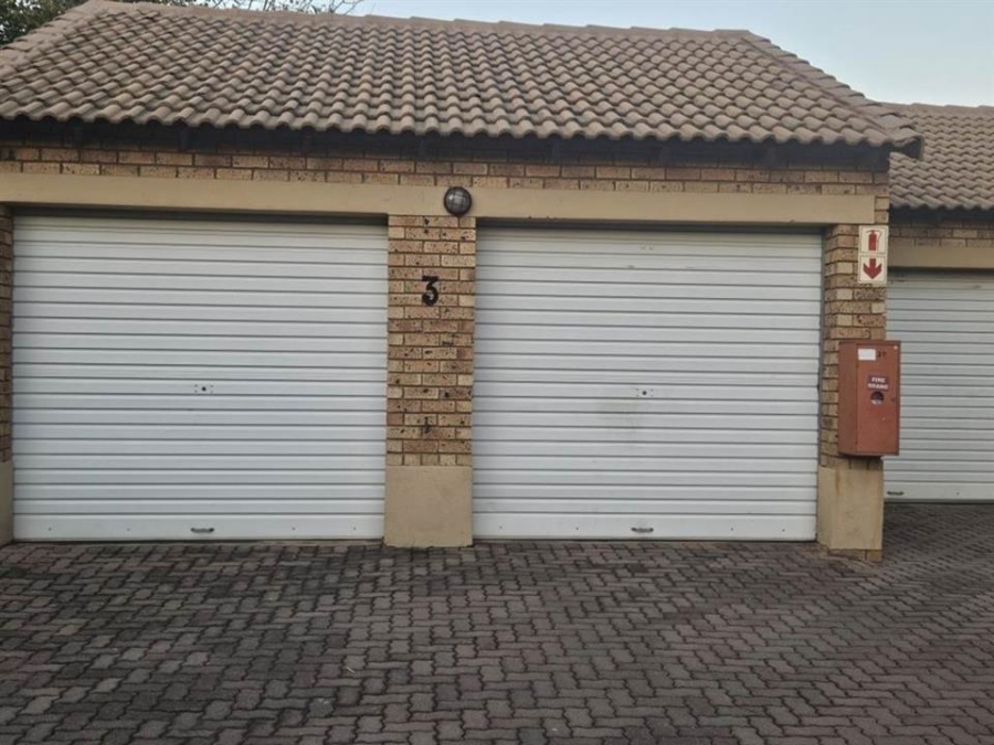 4 Bedroom Property for Sale in Stone Ridge Gauteng