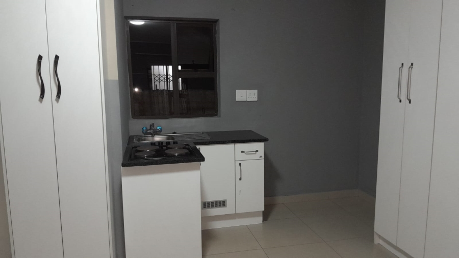 1 Bedroom Property for Sale in Protea Glen Gauteng