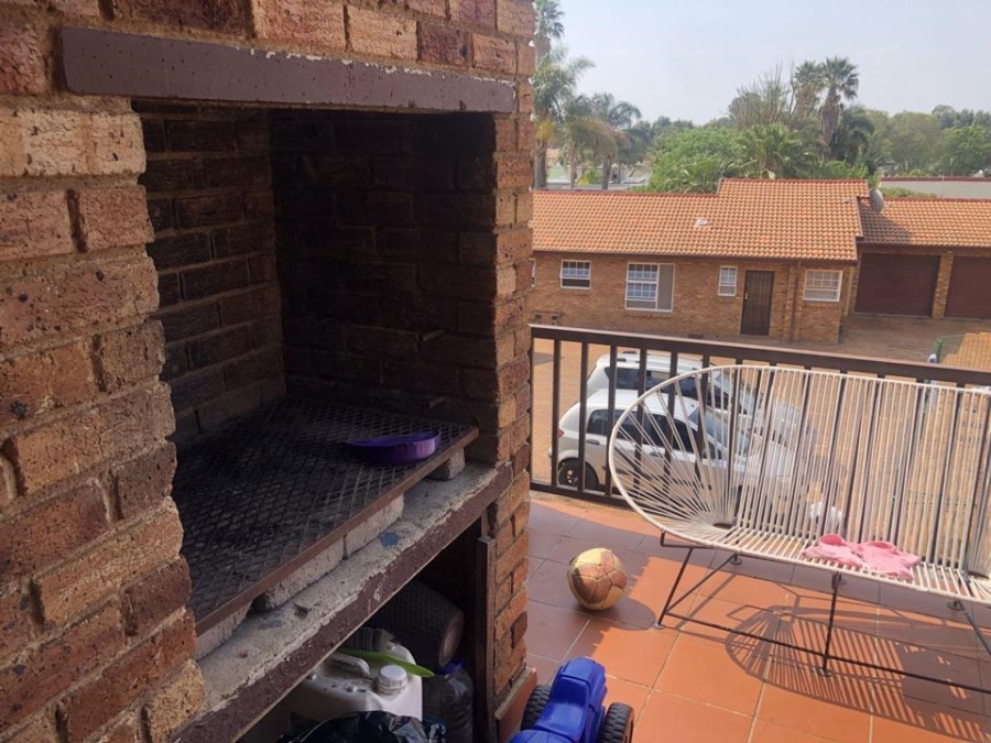 2 Bedroom Property for Sale in Bergbron Gauteng