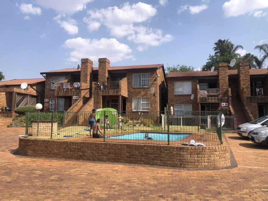 2 Bedroom Property for Sale in Bergbron Gauteng