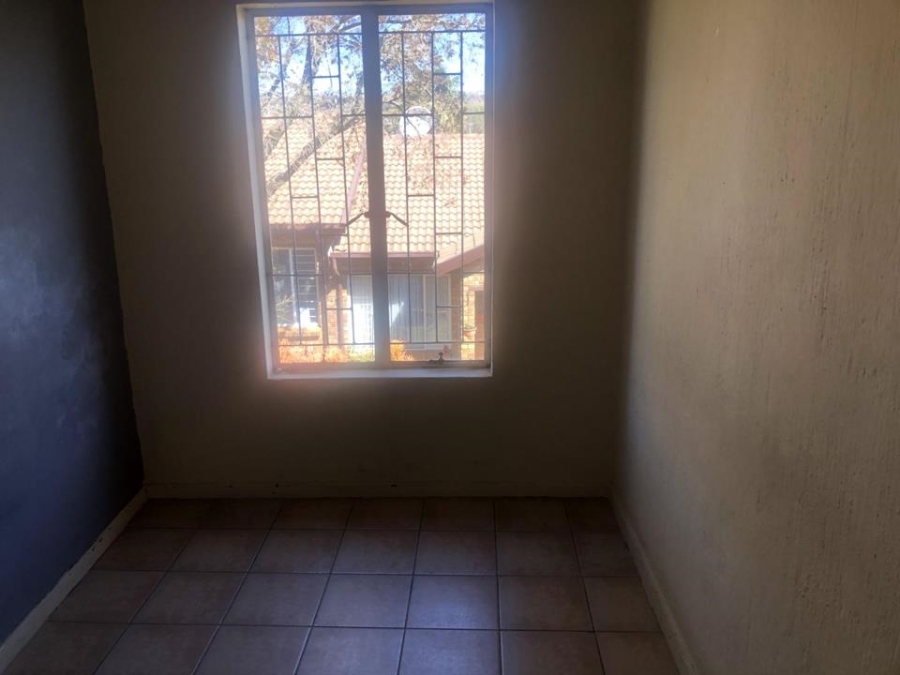 2 Bedroom Property for Sale in Allens Nek Gauteng