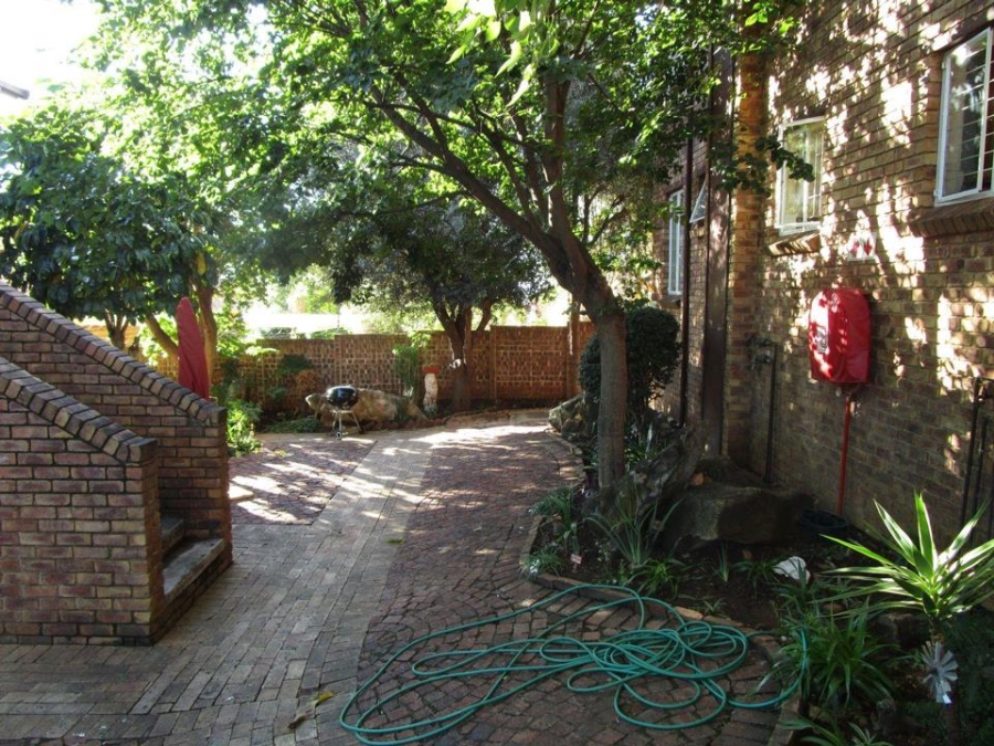 2 Bedroom Property for Sale in Allens Nek Gauteng