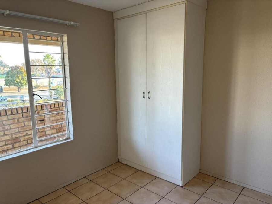 2 Bedroom Property for Sale in Wilro Park Gauteng