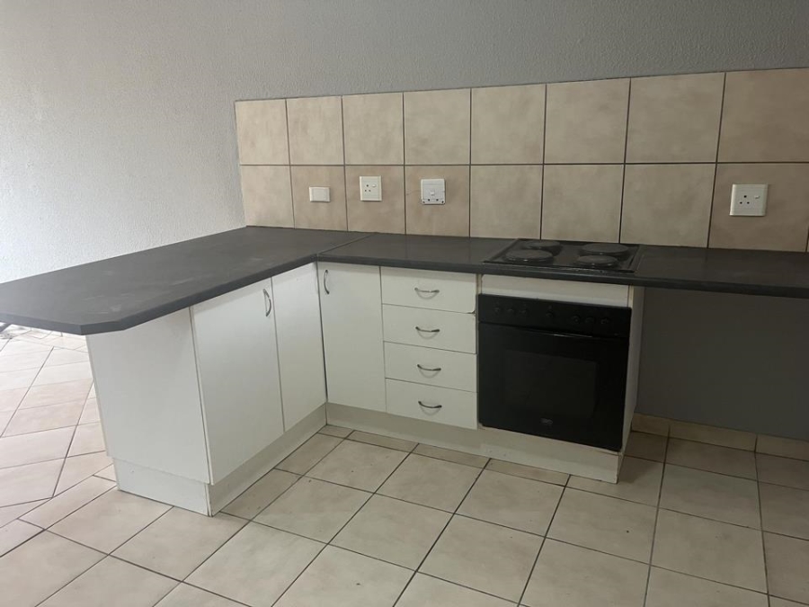 2 Bedroom Property for Sale in Wilro Park Gauteng