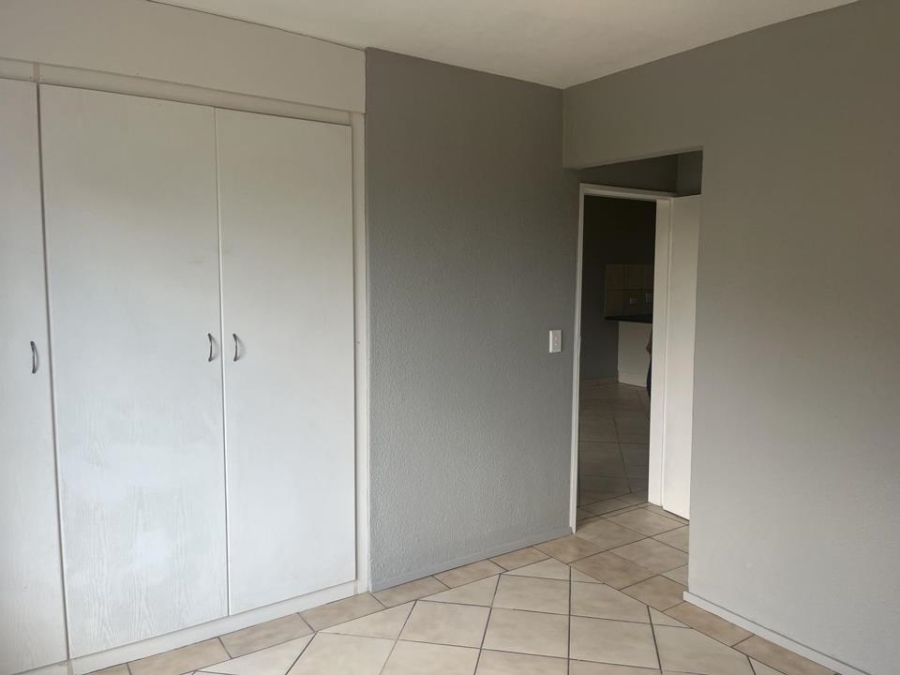 2 Bedroom Property for Sale in Wilro Park Gauteng