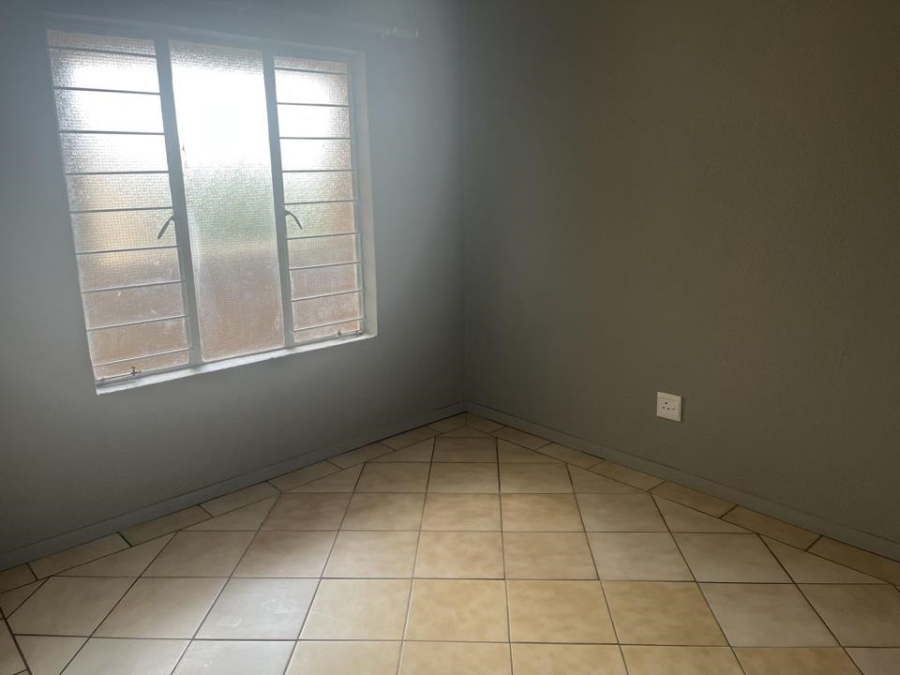 2 Bedroom Property for Sale in Wilro Park Gauteng