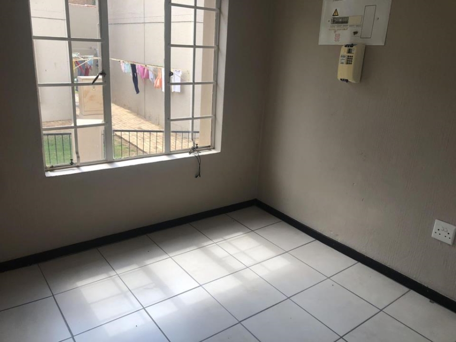 To Let 2 Bedroom Property for Rent in Wilgeheuwel Gauteng