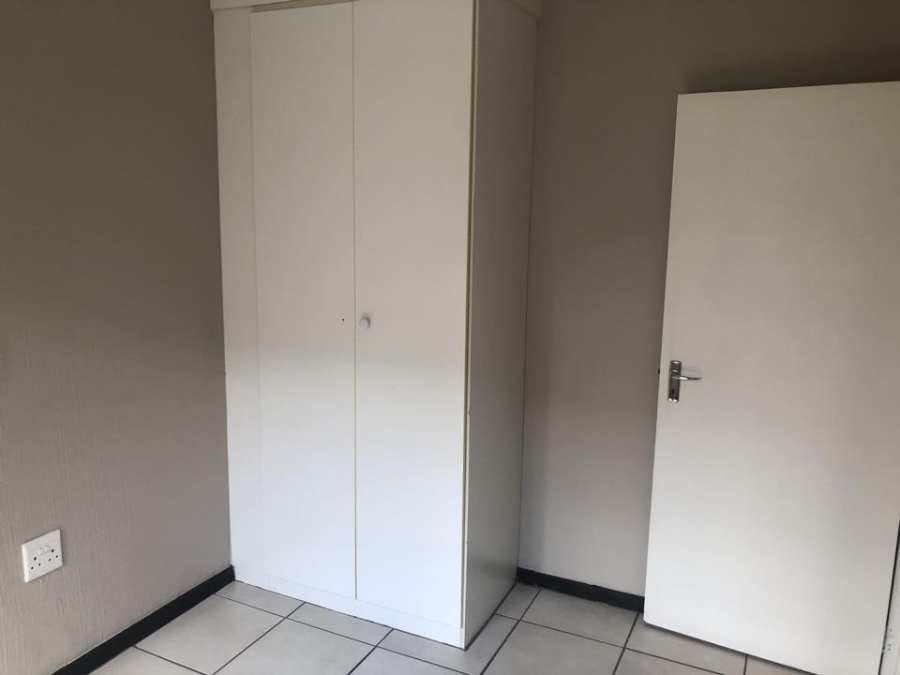 To Let 2 Bedroom Property for Rent in Wilgeheuwel Gauteng