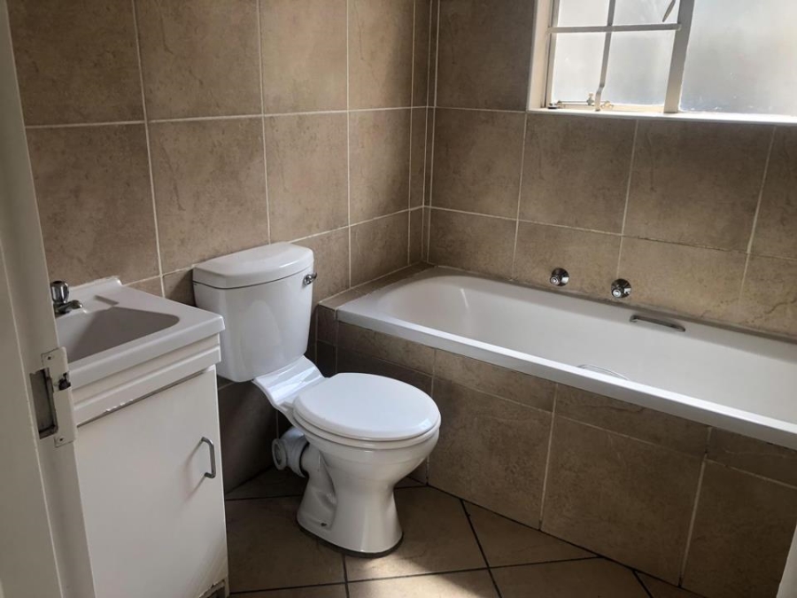 To Let 2 Bedroom Property for Rent in Wilgeheuwel Gauteng