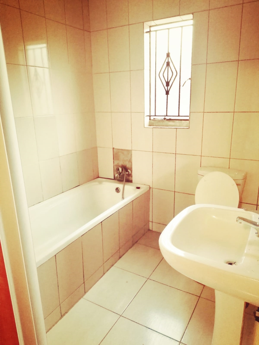 To Let 1 Bedroom Property for Rent in Protea Glen Gauteng