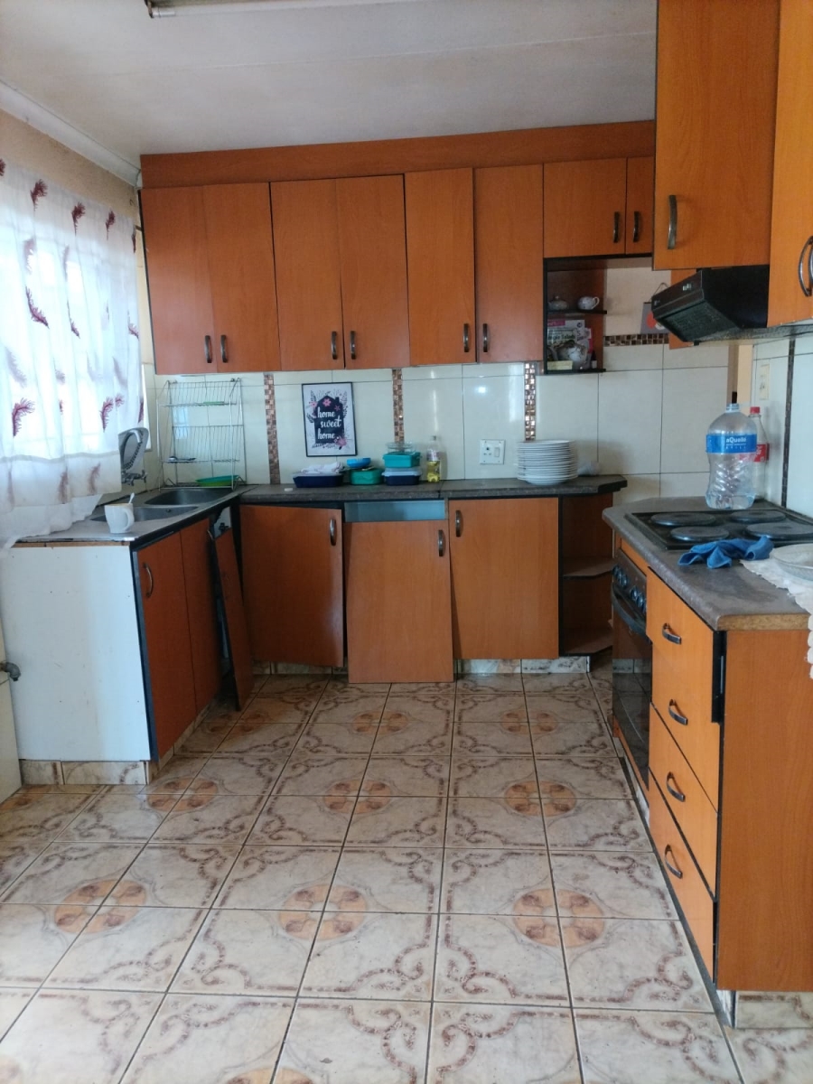 3 Bedroom Property for Sale in Lenasia South Gauteng