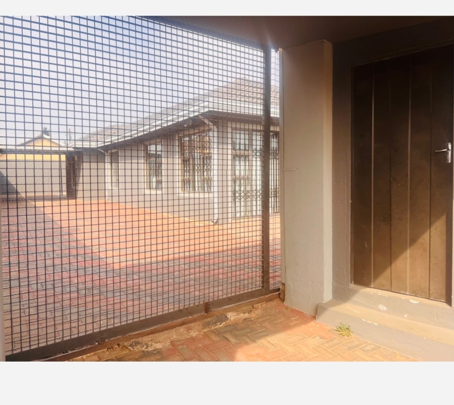 3 Bedroom Property for Sale in Protea Glen Gauteng