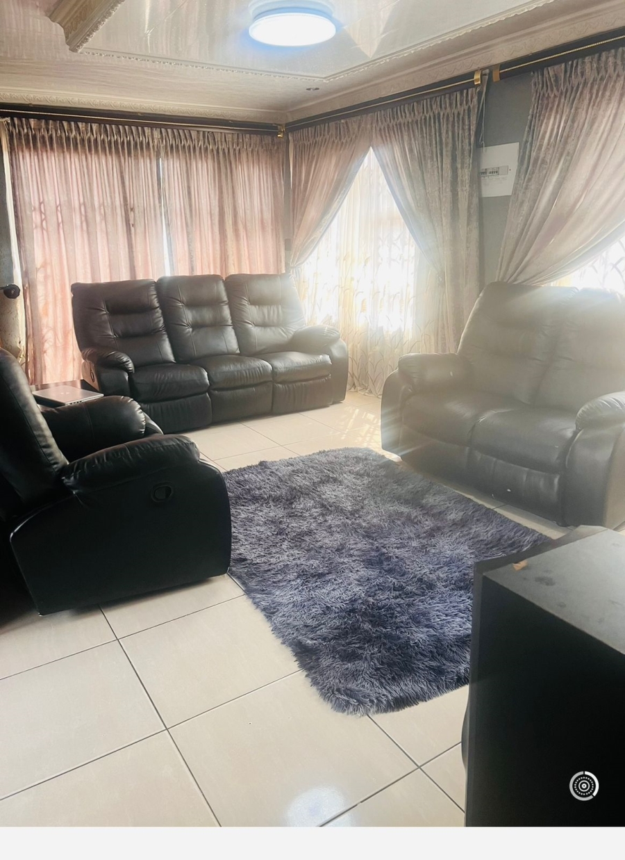 3 Bedroom Property for Sale in Protea Glen Gauteng