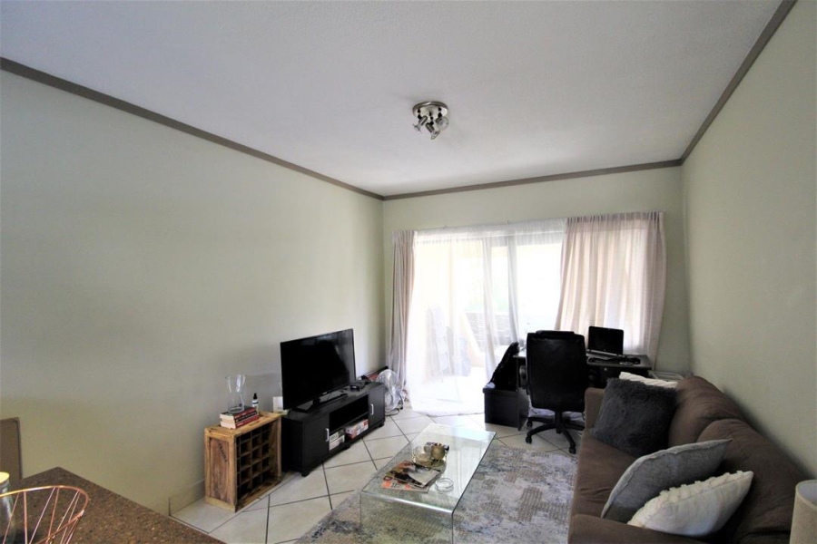 To Let 1 Bedroom Property for Rent in Lonehill Gauteng