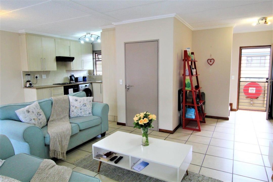 To Let 2 Bedroom Property for Rent in Lonehill Gauteng