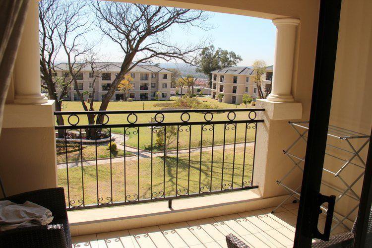 To Let 2 Bedroom Property for Rent in Broadacres Gauteng