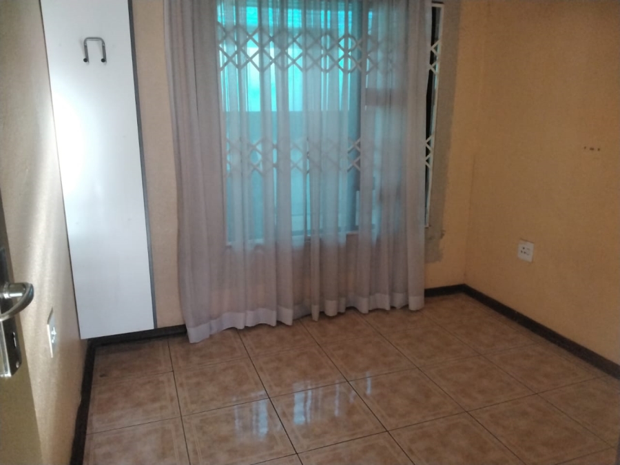 2 Bedroom Property for Sale in Protea South Gauteng