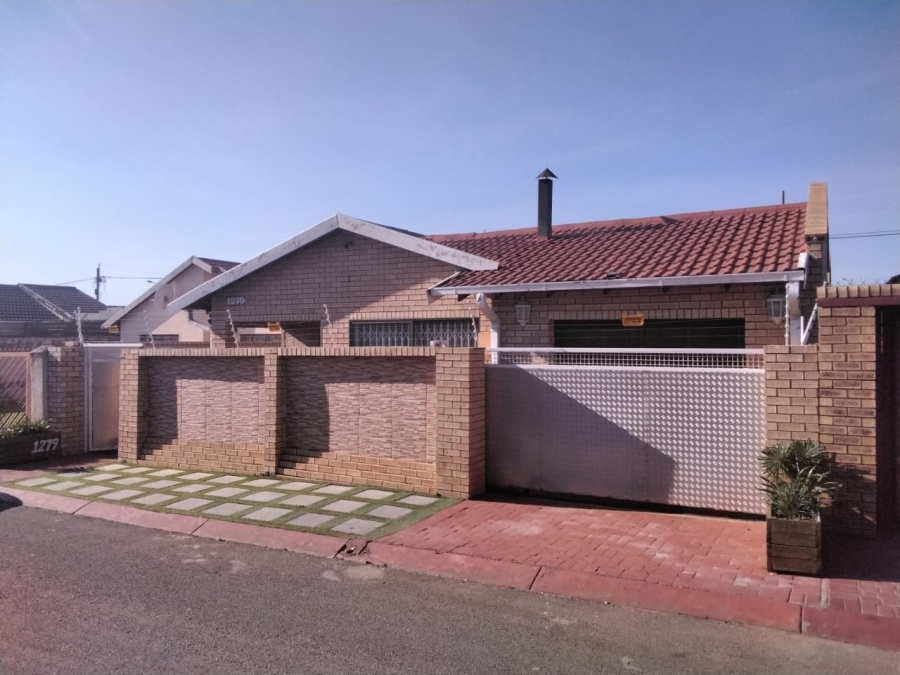 3 Bedroom Property for Sale in Protea Glen Gauteng