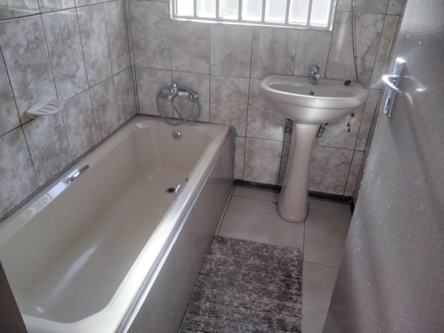 3 Bedroom Property for Sale in Protea Glen Gauteng