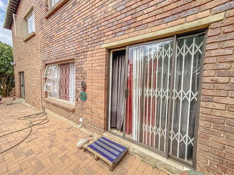 To Let 2 Bedroom Property for Rent in Wilro Park Gauteng