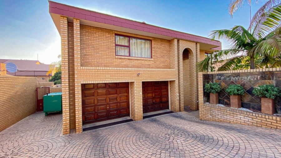 4 Bedroom Property for Sale in Claudius Gauteng